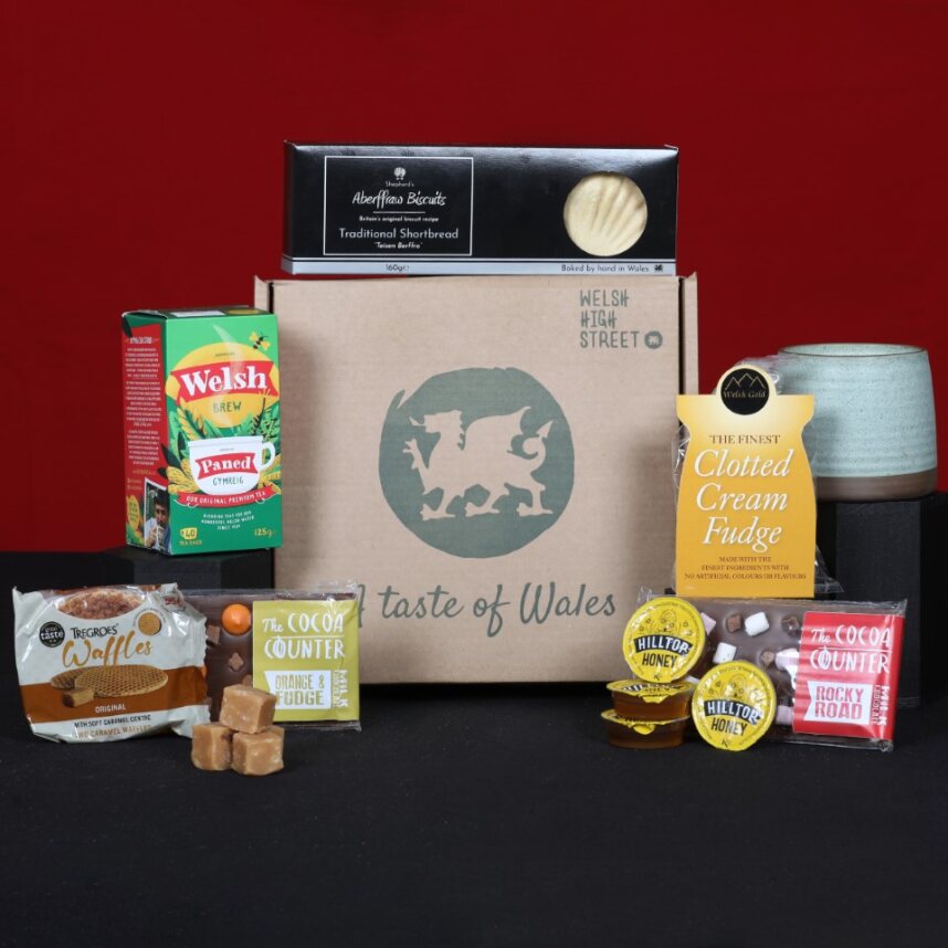 Welsh Hamper - The Cwtch & Comfort Gift Box Food & Drink Gift Set