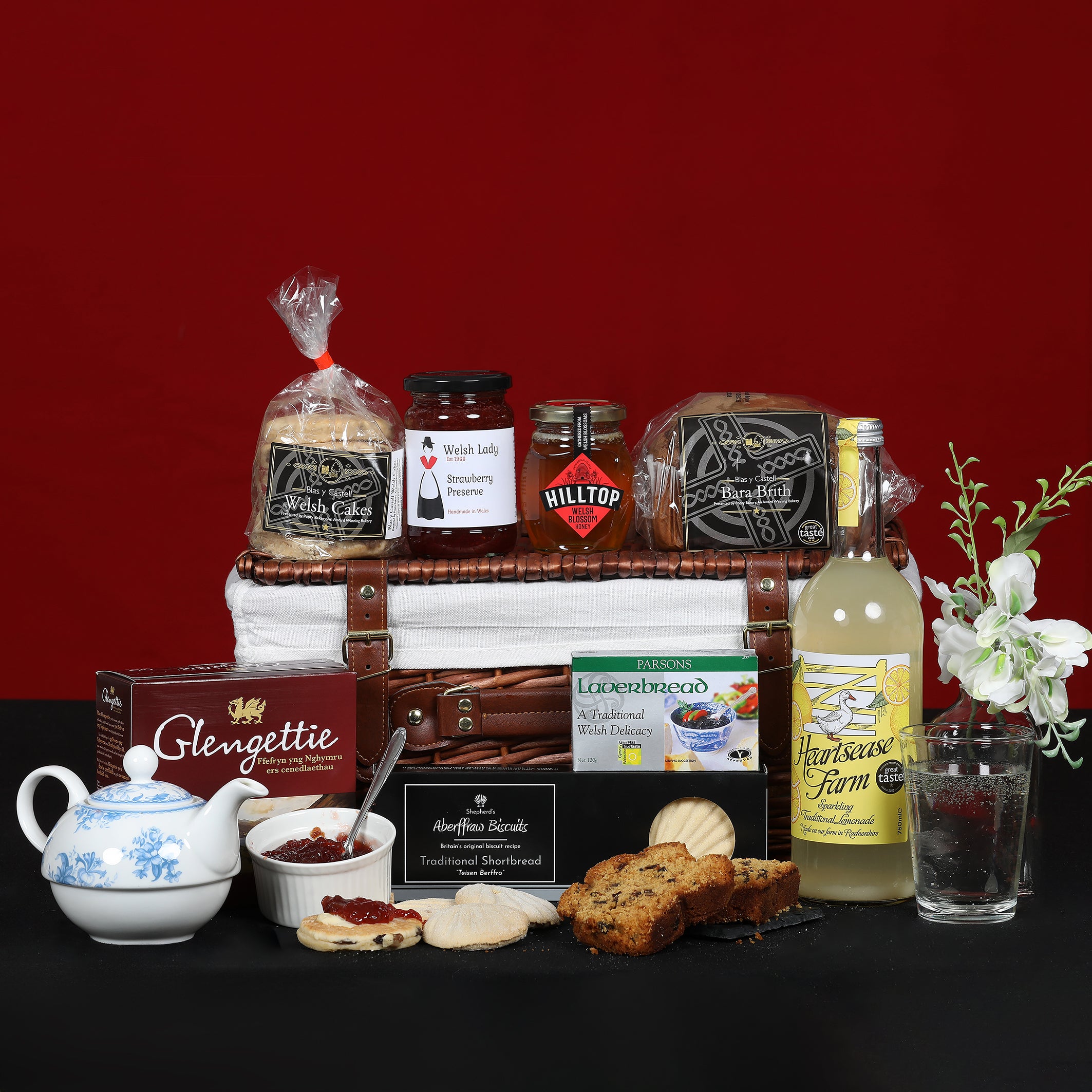 Welsh Hamper - The Welsh Heritage Delights Collection Food & Drink Gift Set