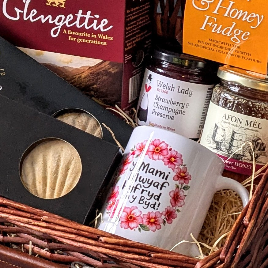 Wonderful Mum Welsh Delights Hamper - Welsh Language