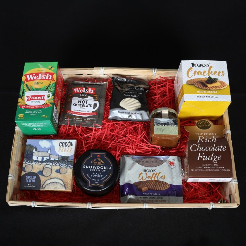 Hamper Cymreig - Set Rhodd Caws a Siocled Set Rhodd Bwyd a Diod