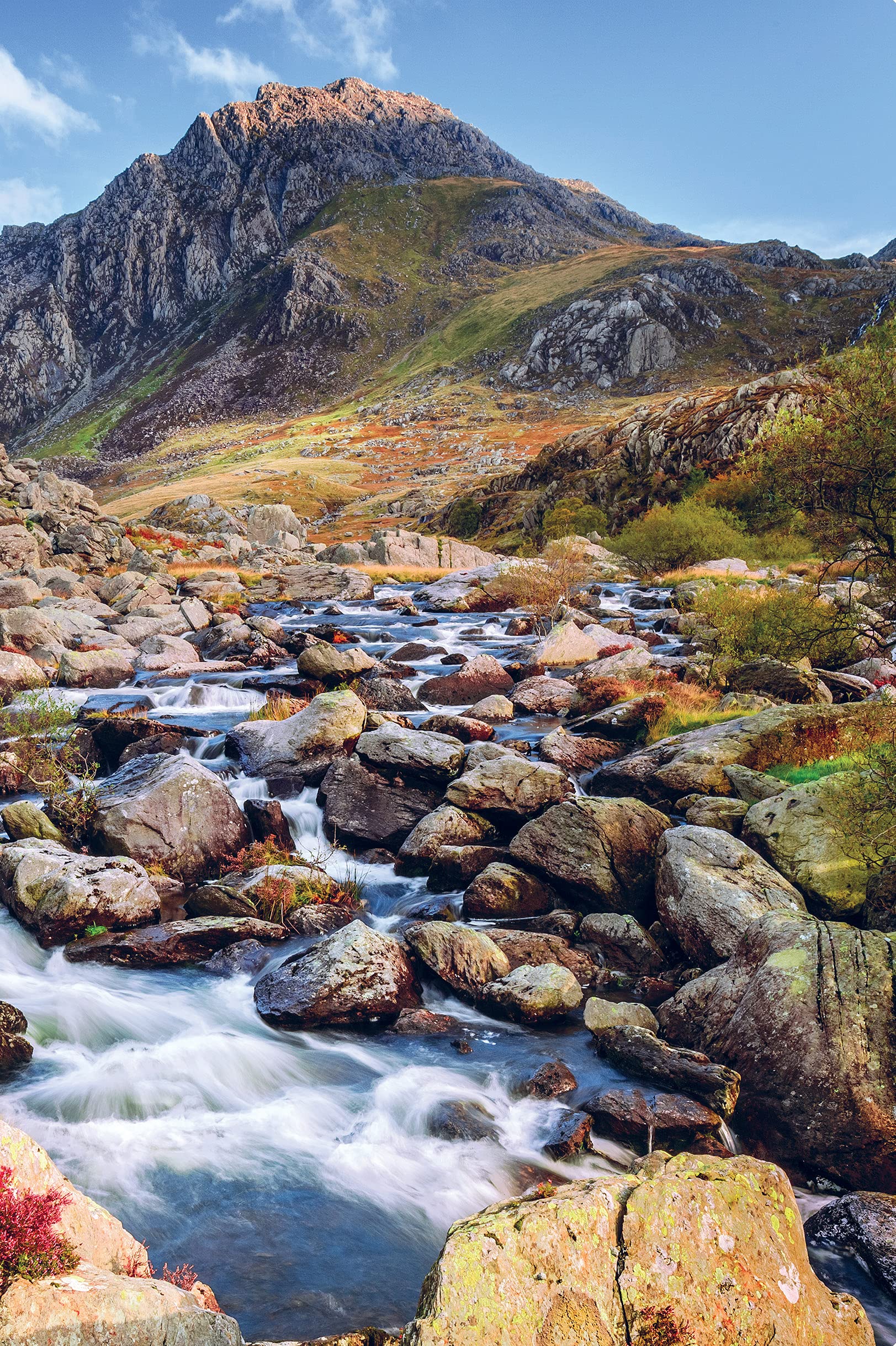 Llyfr - Lonely Planet Wales - Clawr Meddal