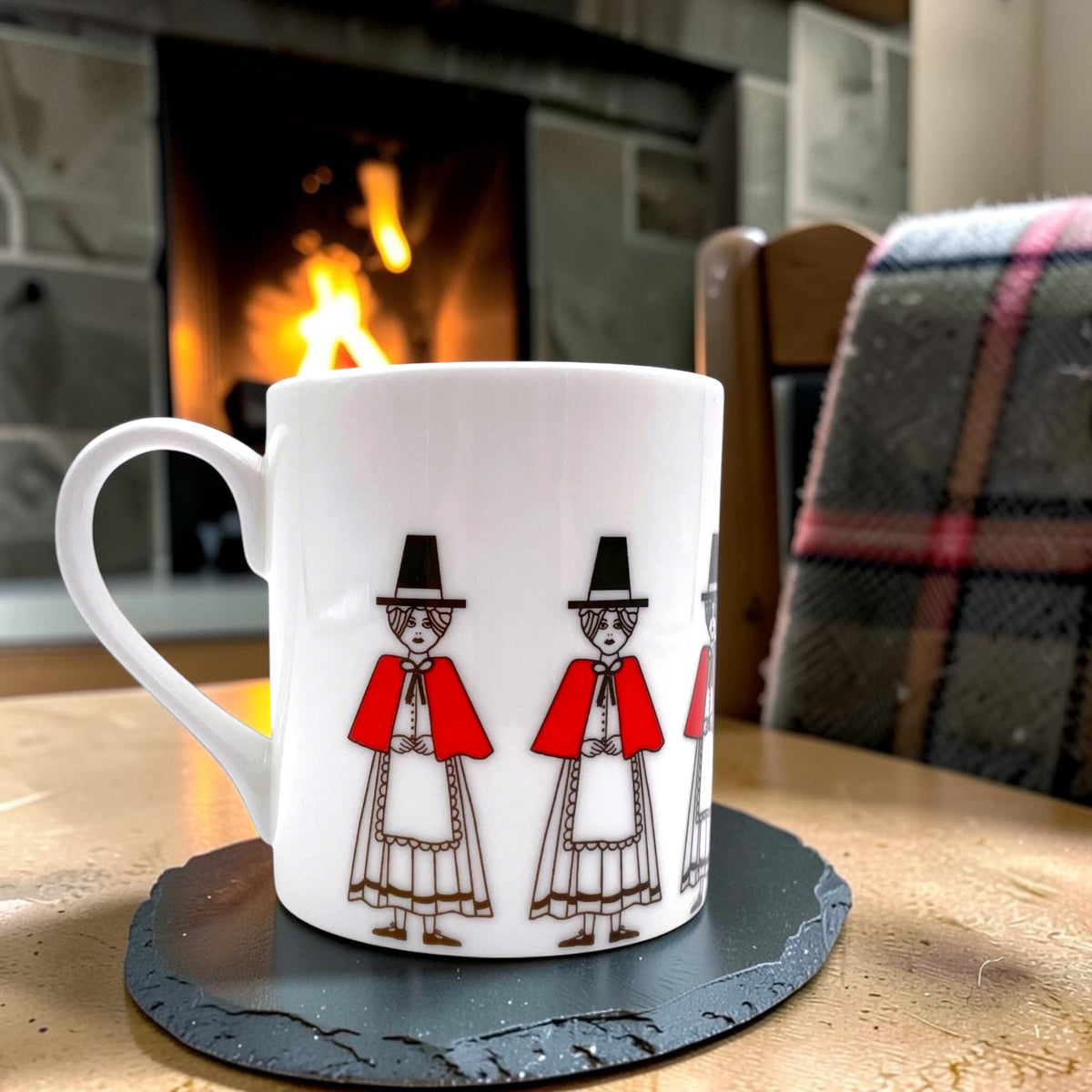 Welsh Lady Bone China Mugs Set of 4 - Traditional Welsh Costume Design and Gift Set