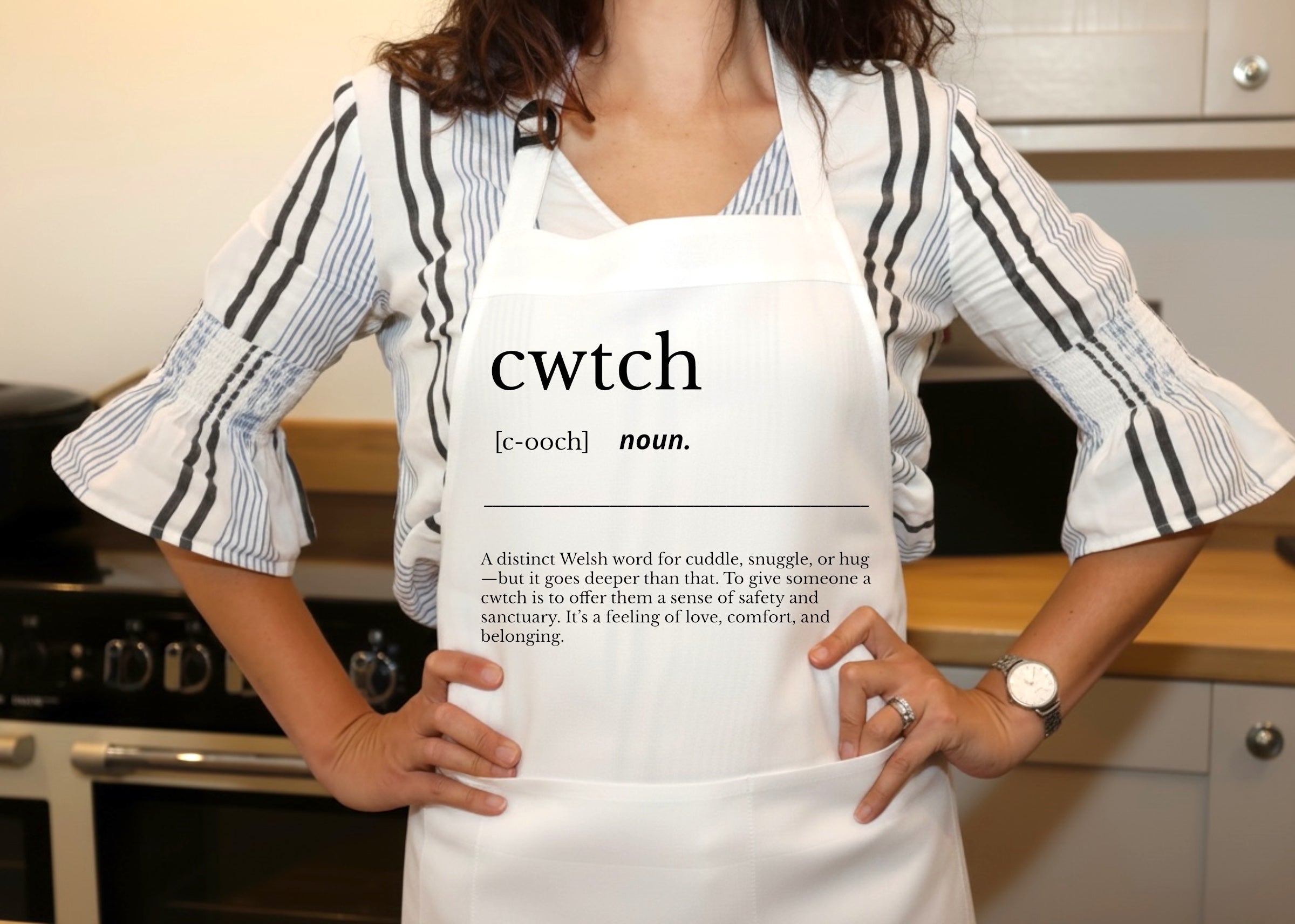 Cwtch Welsh Noun White Apron