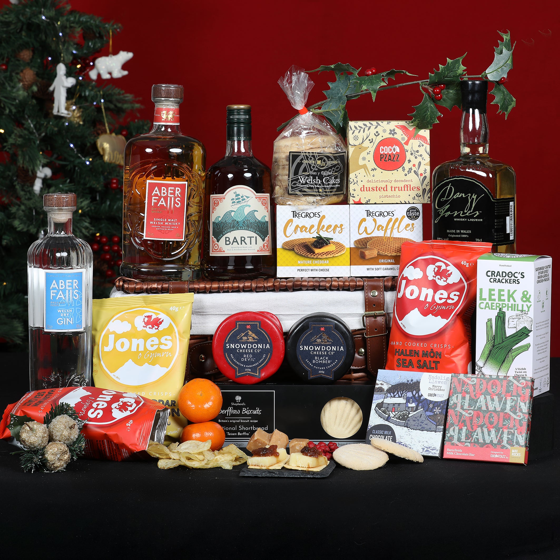 Christmas Spirits Welsh Hamper - The Christmas Spirits Of Wales Showcase Hamper Food & Drink Gift Set